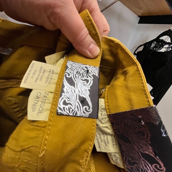 Women's Skinny Jeans in Mustard Yellow - Ethyl - Picture 14 of 16